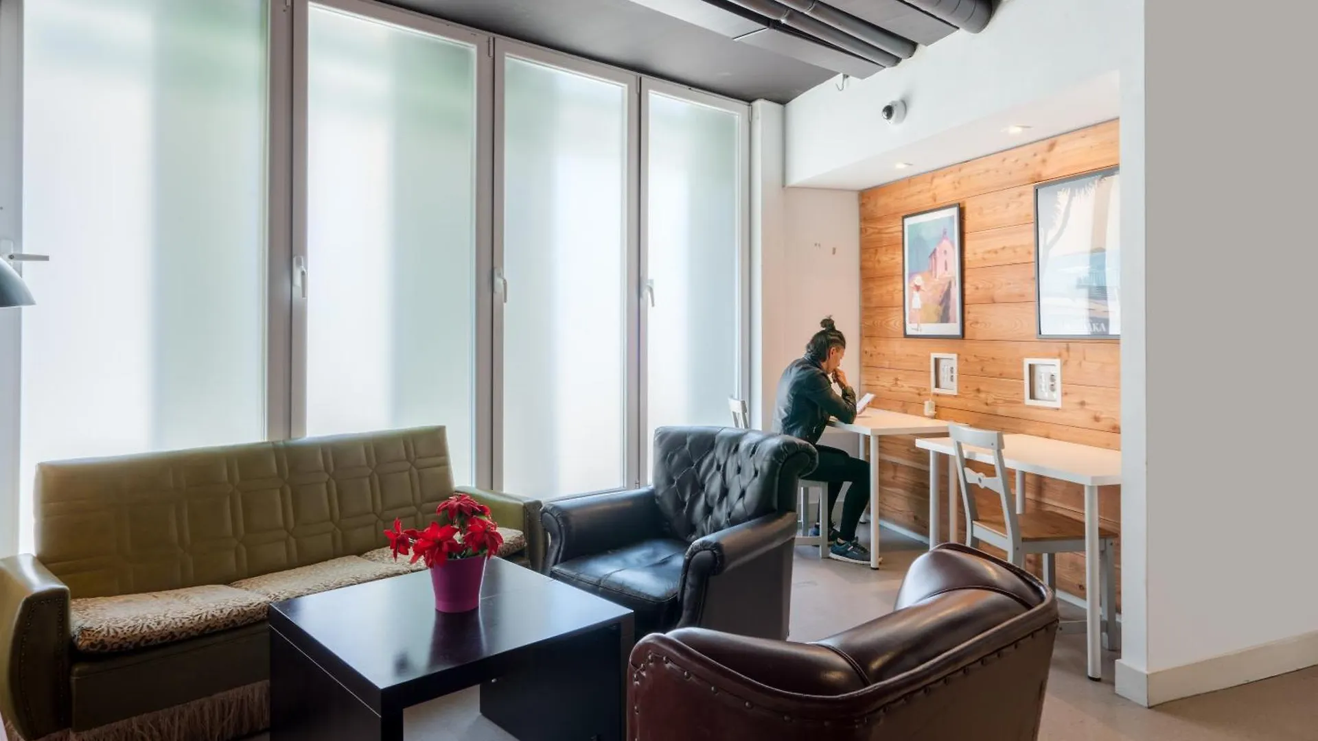 Ganbara Hostel - Self Check In Bilbao Spain